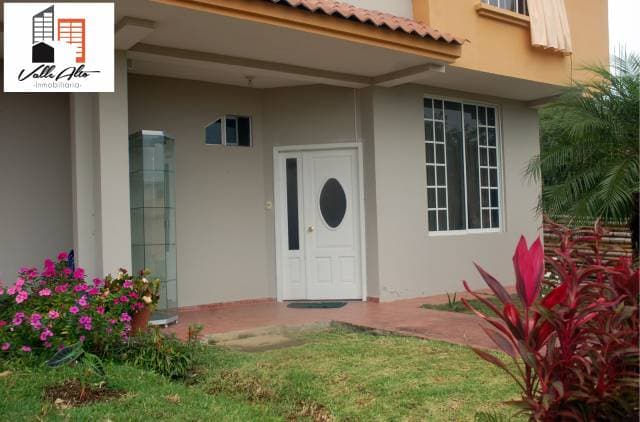 CASA DE OPORTUNIDAD EN MACAS. — foto 4