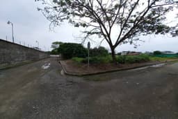 Venta de Terreno en Urbanización la Gloria