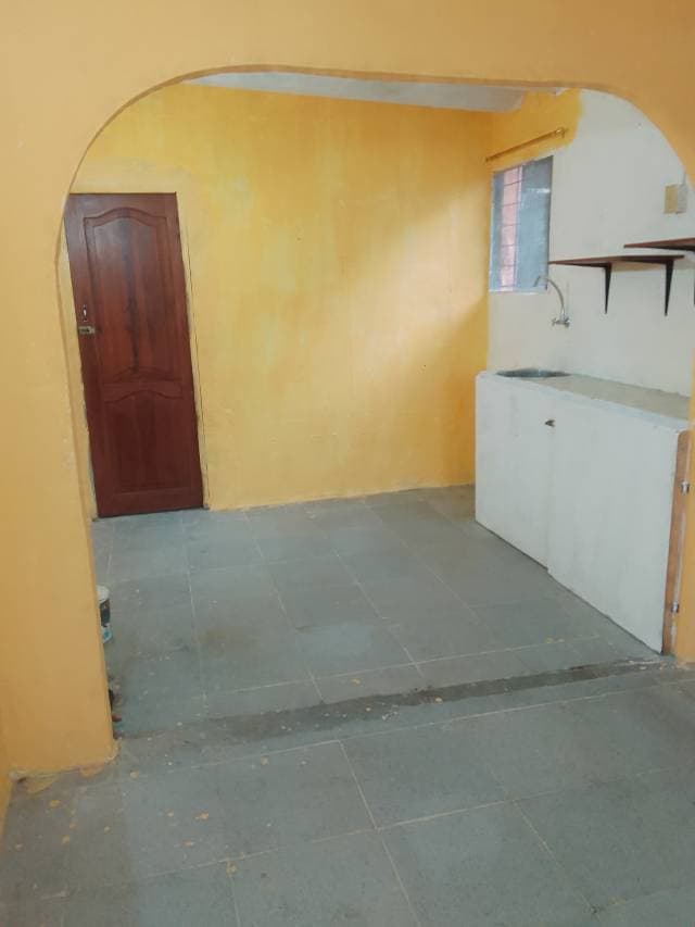 Se Alquila Departamento Mediano — foto 1