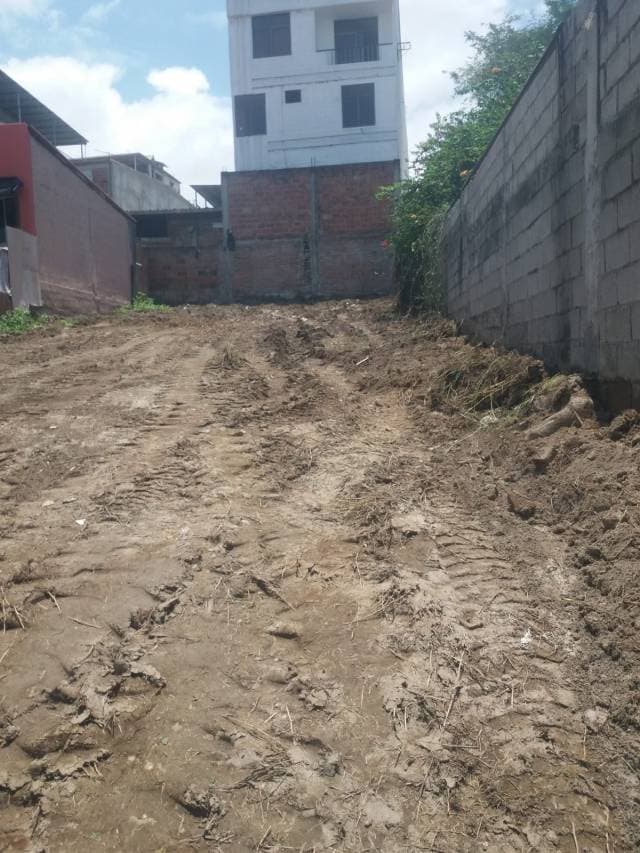 VENTA DE TERRENO EN EL CENTRO DE MANTA — foto 3