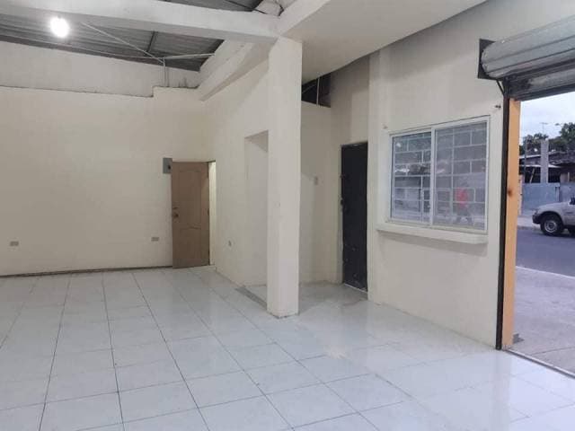 ALQUILER DE LOCAL COMERCIAL ESQUINERO — foto 3