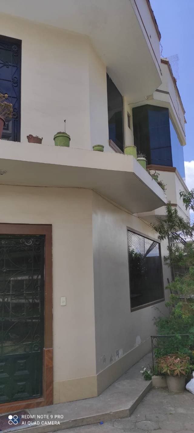Casa de dos plantas en venta — foto 2