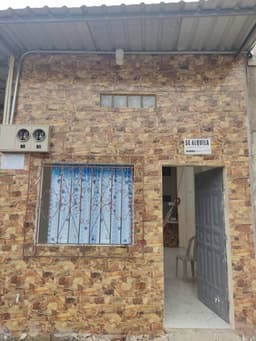 Alquiler de casa obra nueva, con parqueadero