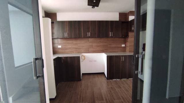 CASA CON 3 DORMITORIOS Y GARAJE — foto 3
