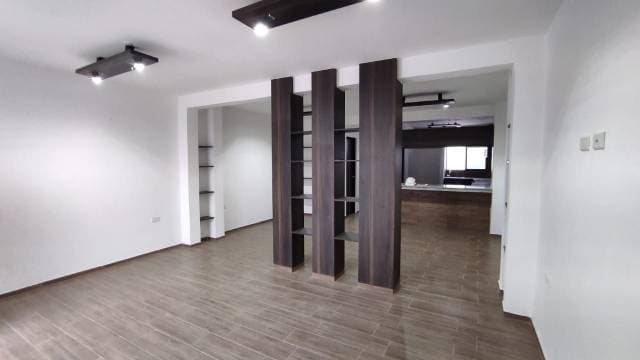CASA CON 3 DORMITORIOS Y GARAJE — foto 4