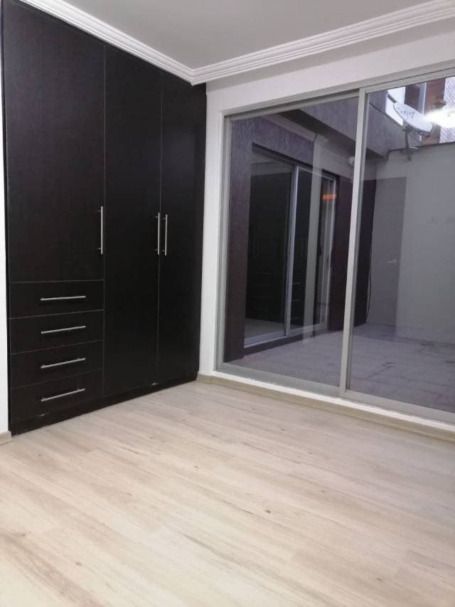 VENDO DEPARTAMENTO CON DOS PATIOS INTERNOS — foto 4