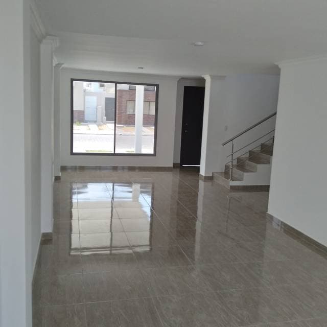 Venta Hermosa y Nueva casa en Isla Celeste km. 8 Via Samborondon — foto 2