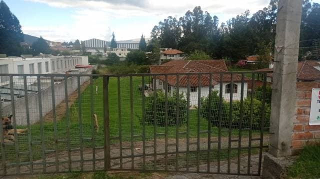 VENDO TERRENO CON CASA DE CAMPO — foto 3