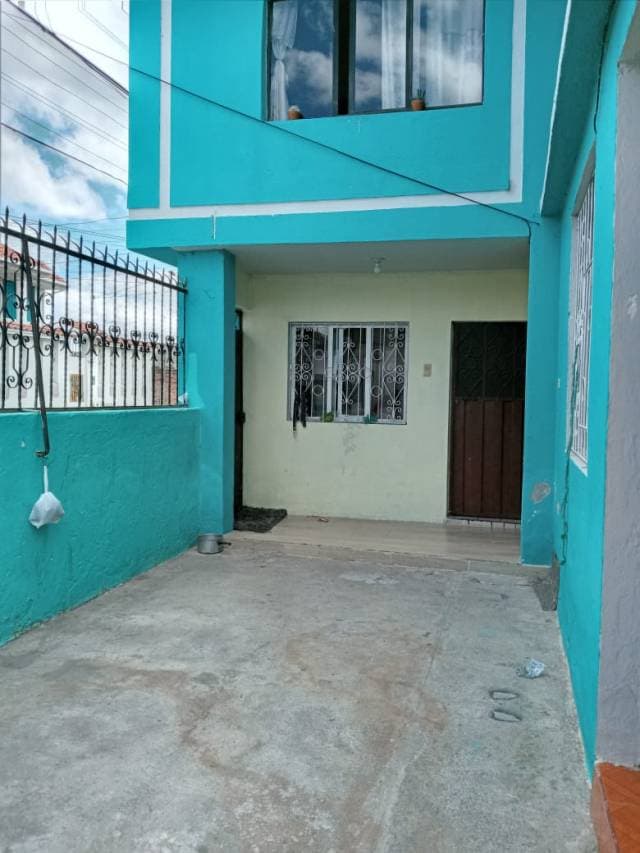 DE OPORTUNIDAD SE VENDE CASA RENTERA EN IBARRA — foto 4