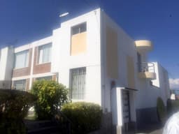 Hermosa Casa en conjunto