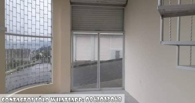 LOCAL DE ARRIENDO SECTOR SUR DE QUITO SAN JUAN DE TURUBAMBA — foto 3