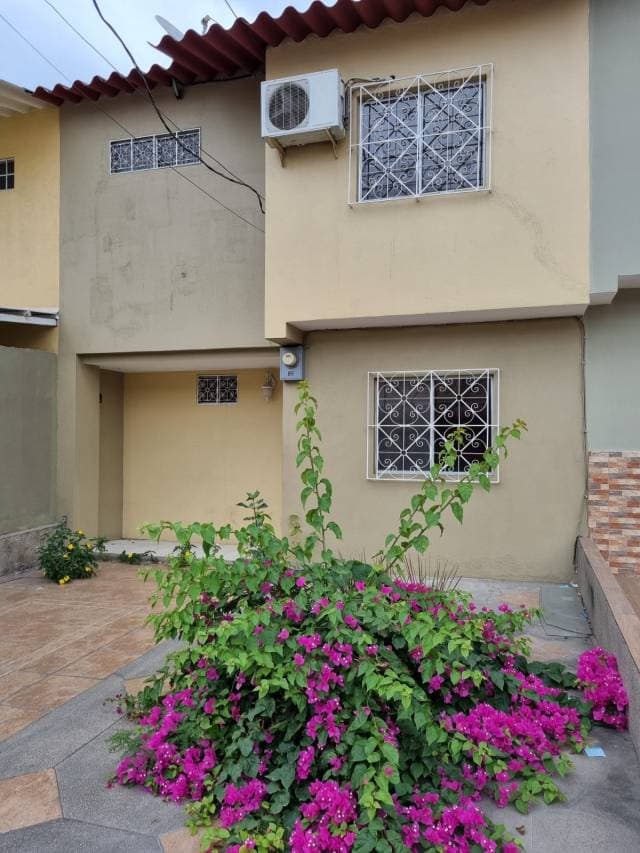Venta de villa en Villa España etapa MADRID — foto 1