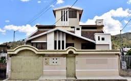 DE OPORTUNIDAD SE VENDE BONITA CASA RENTERA, SECTOR LA ARGELIA (LOJA-ECUADOR)