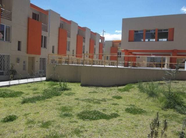 De OPORTUNIDAD Hermosa casa 3 dormitorios 3 pisos — foto 1