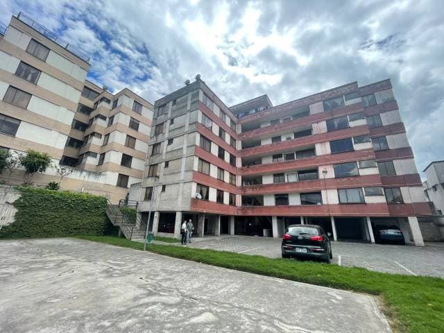 DEPARTAMENTO DE VENTA SECTOR LA RUMIÑAHUI - REAL AUDIENCIA - NAZARETH