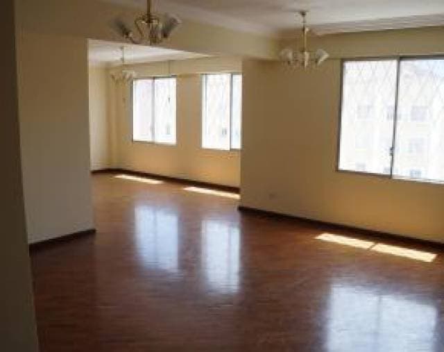 Arriendo amplio y acogedor Departamento sector UDLA