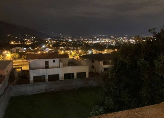 HERMOSA PROPIEDAD CON CASA Y AREA VERDE - INDEPENDIENTE — foto 6