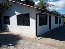 De oportunidad se vende una hermosa casa ubicado en Pichincha Yaruqui.