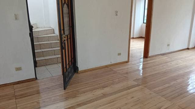 Se vende una casa con dos locales uno con departamento. — foto 4