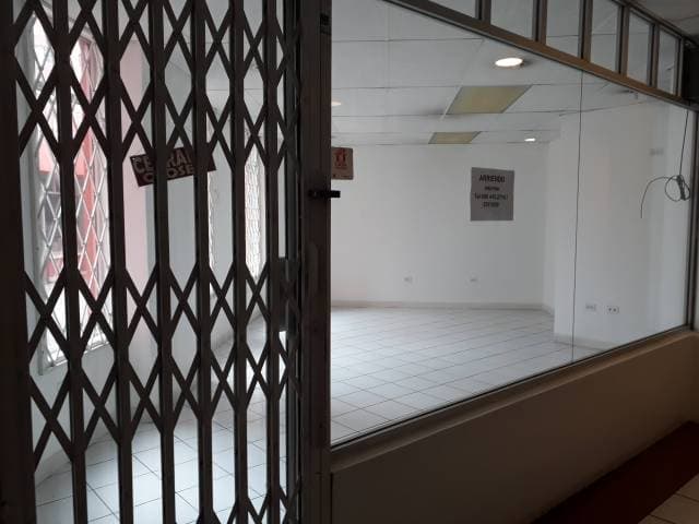 ARRIENDO LOCAL COMERCIAL — foto 2