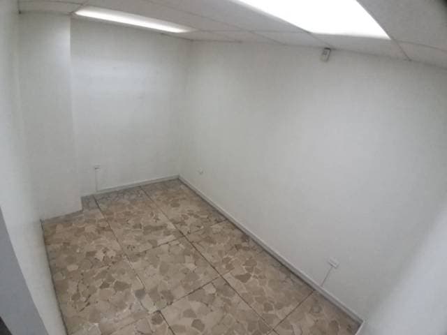 ALQUILER DE OFICINA CENTRICA — foto 2