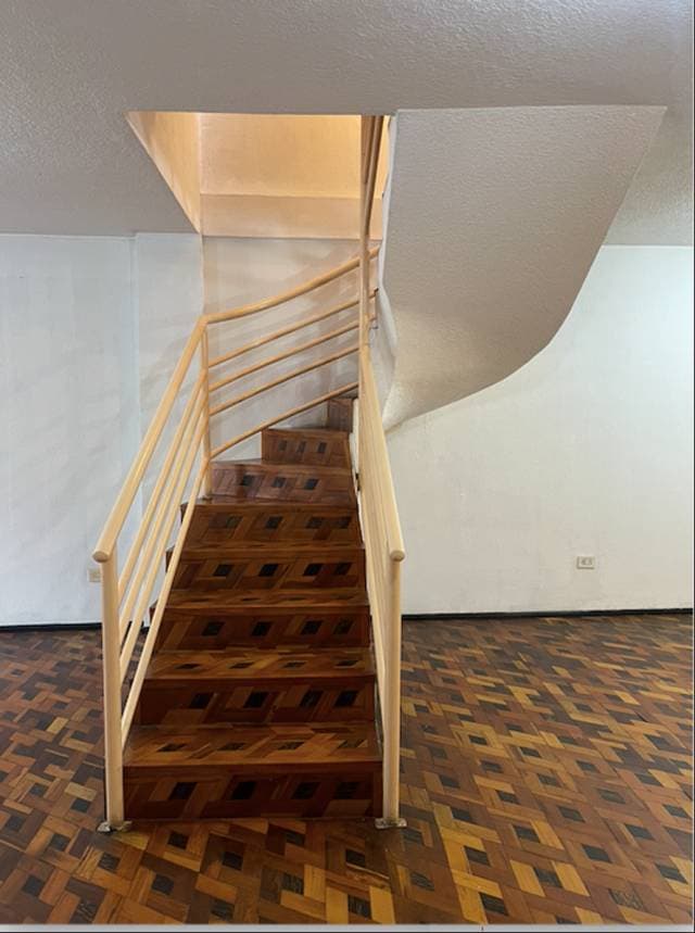 ARRIENDO DEPARTAMENTO EN CENTRO DE AMBATO — foto 4