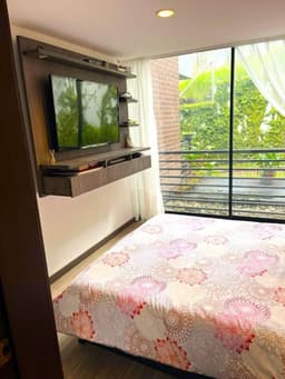 Arriendo Hermoso Departamento de 2 dormitorios Semiamoblado en Urbanizacion Iñaquito Alto