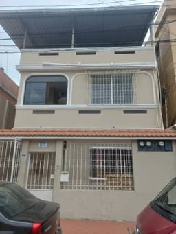 SE VENDE CASA RENTERA EN LA CIUDADELA URDENOR II