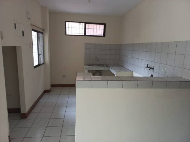 SE VENDE CASA RENTERA EN LA CIUDADELA URDENOR II — foto 8