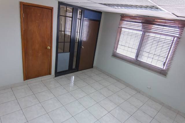 EDIFICIO IDEAL PARA OFICINAS SECTOR VIA DAULE — foto 5
