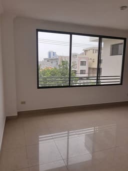 DEPARTAMENTO DE 3 DORMITORIOS CON POSIBILIDAD DE NEGOCIO/CONSULTORIO MEDICO/ PELUQUERIA