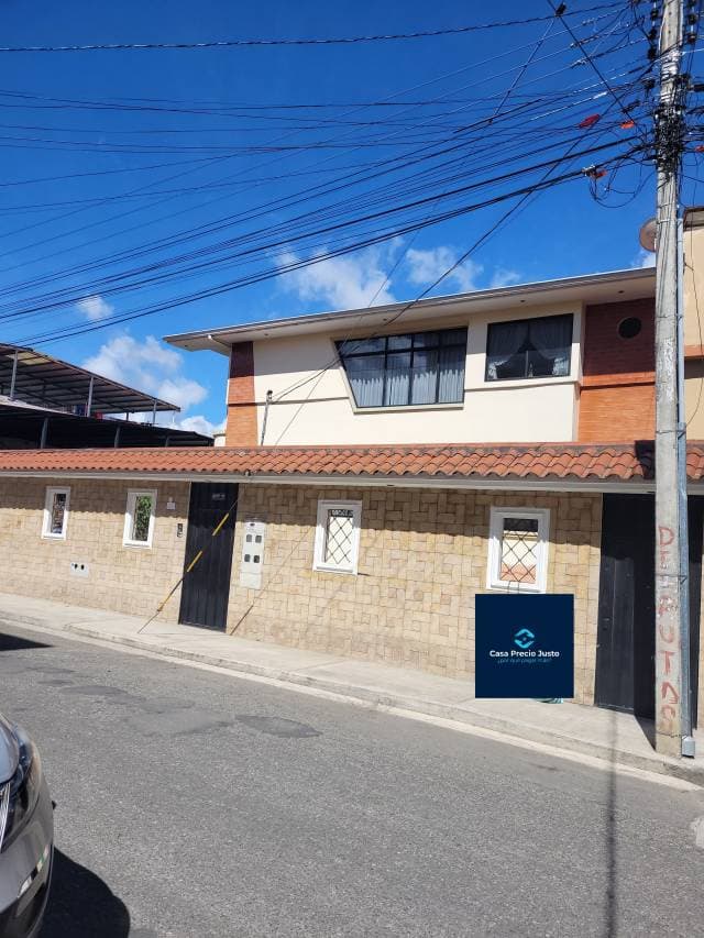 Casa en venta en Loja, barrio Daniel Alvarez — foto 1