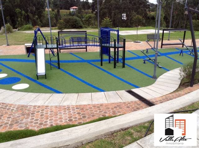 DEPARTAMENTO AMUEBLADO Y SEGURO EN CUENCA. — foto 2