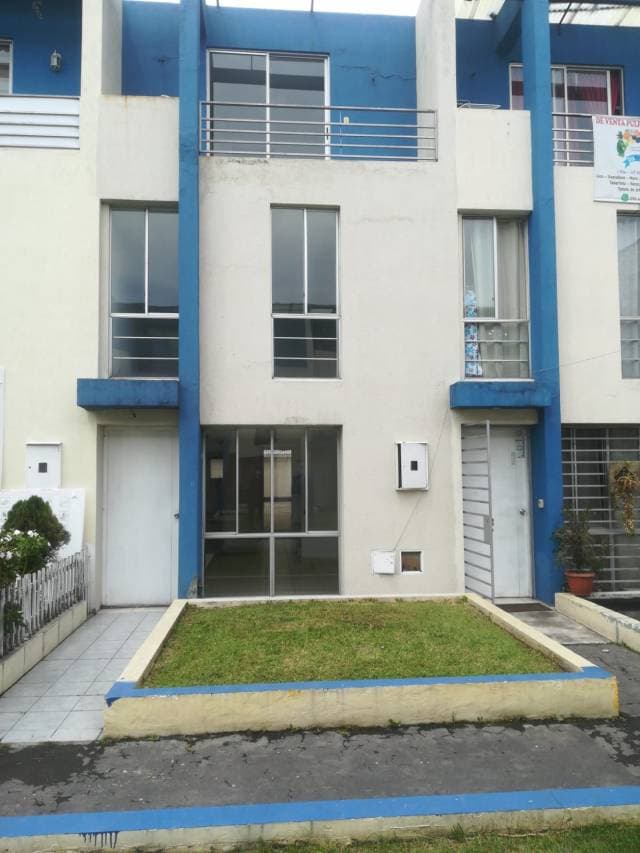 VENTA CASA QUITUMBE CERCA METRO - PLATAFORMA - QUICENTRO SUR - TROLE — foto 1