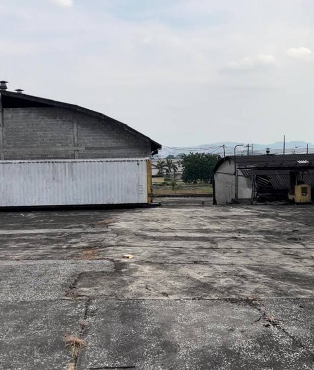 Venta Bodega-Galpón · 5727m² · 80 estacionamientos $250 el m2 — foto 1