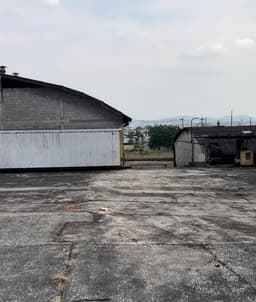 Venta Bodega-Galpón · 5727m² · 80 estacionamientos $250 el m2
