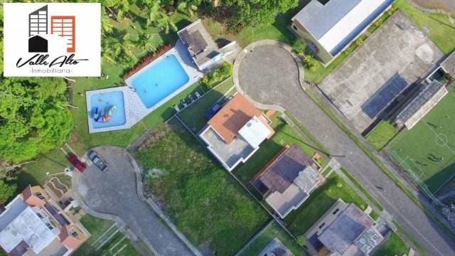 CASAS AMPLIAS POR ESTRENAR EN MACAS. — foto 13