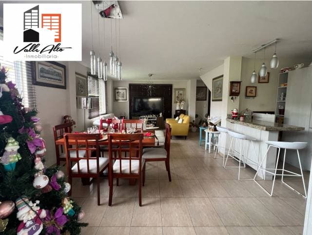CASAS AMPLIAS POR ESTRENAR EN MACAS. — foto 15
