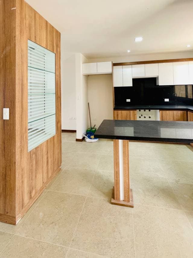 Casa independiente fuera de condominios de venta en Cuenca Ecuador — foto 2