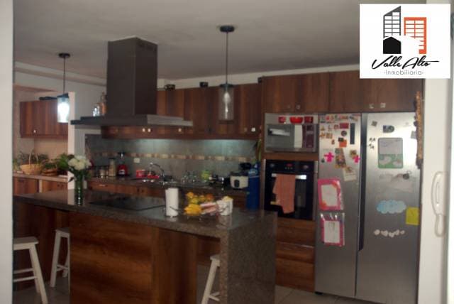 CASA AMPLIA E INDEPENDIENTE EN RICAURTE. — foto 9
