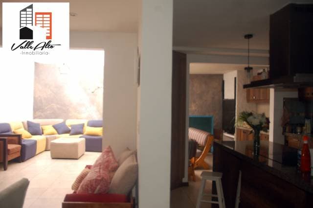 CASA AMPLIA E INDEPENDIENTE EN RICAURTE. — foto 11