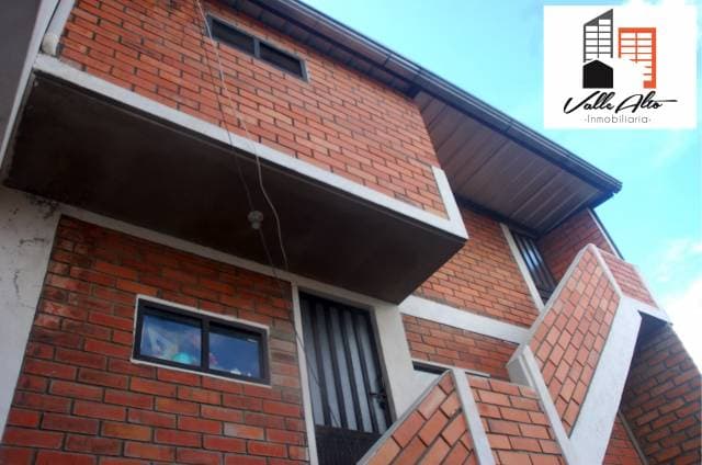 CASA AMPLIA + LOCAL COMERCIAL EN DELEG. — foto 8
