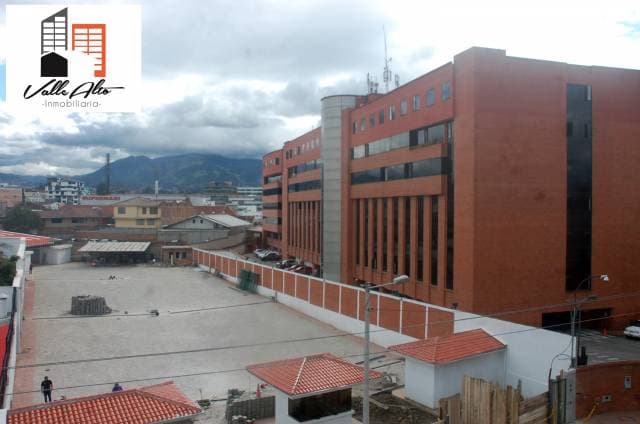 OFICINA EXCLUSIVA Y AMPLIA DIAGONAL AL MILENIUM PLAZA. — foto 2