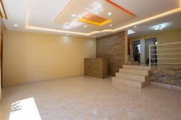 Goldman propiedades vende, Casa en Carapungo de 226m2