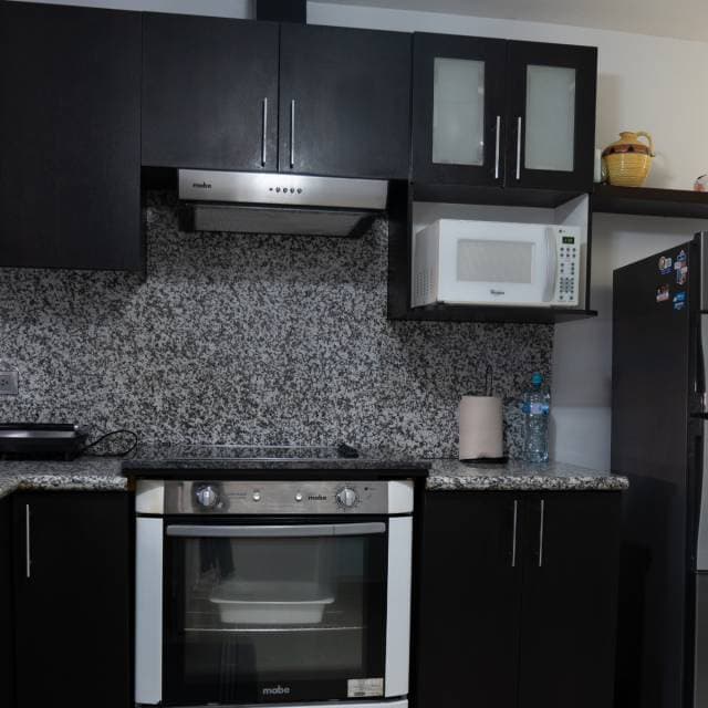 Alquilo departamento amoblado y equipado. Incluye servicios básicos. — foto 2