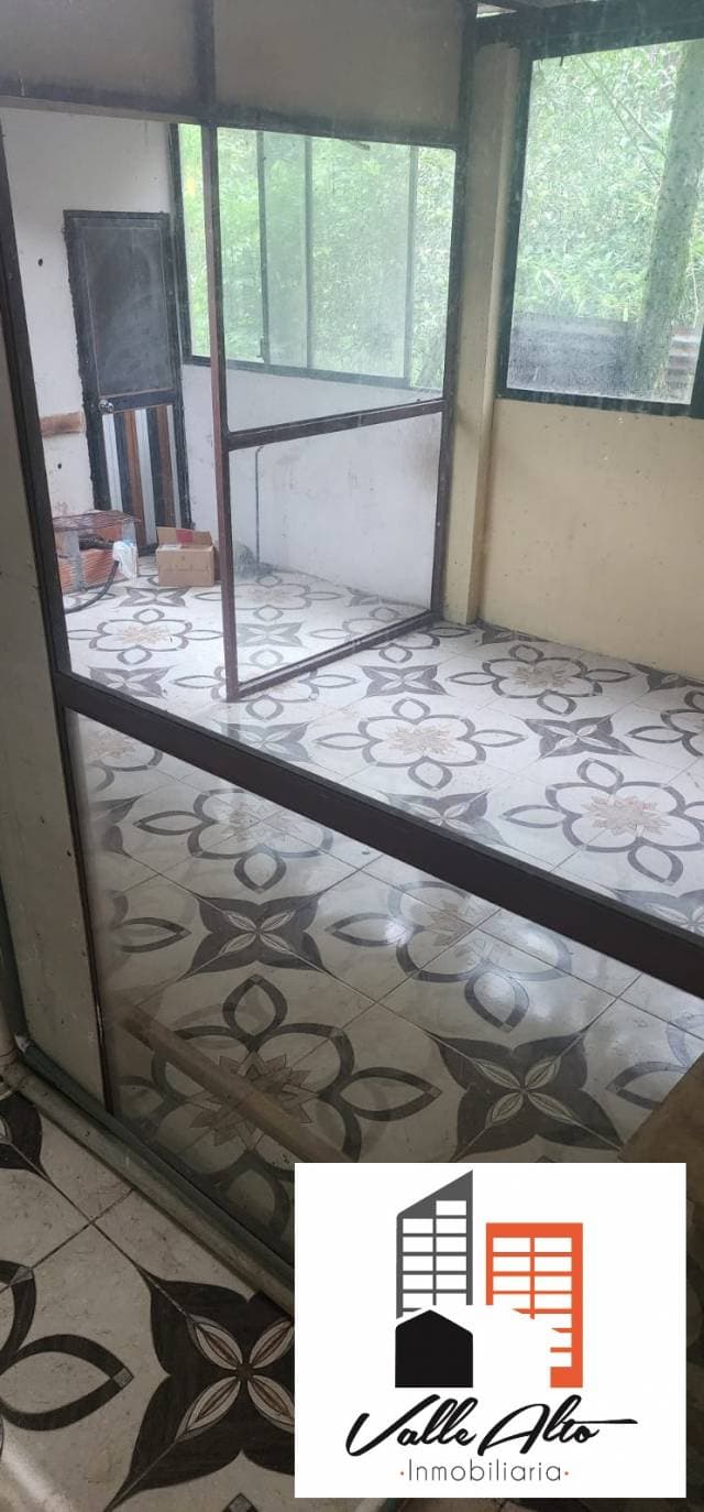 CASA AMPLIA EN LA CIUDAD DE MÉNDEZ. — foto 9
