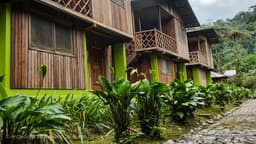Venta de Propiedad en la Amazonía Ecuatoriana – 22 Hectáreas con Lodge y Acceso a Río
