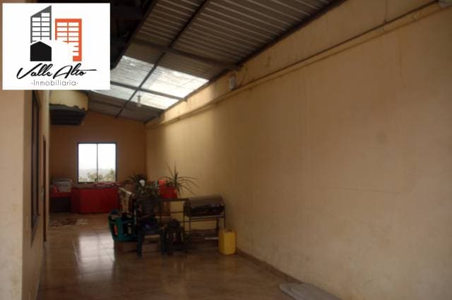 CASA RENTERA AMPLIA EN MACAS, CERCA DEL CENTRO. — foto 9