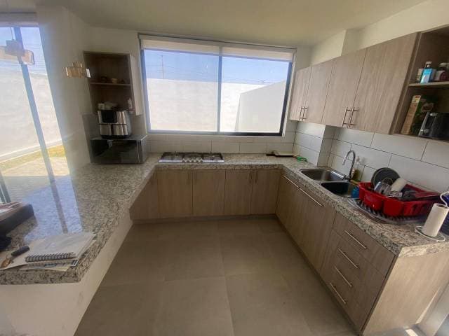 Alquilo casa amoblada Vía Samborondón Urb La Costa — foto 4