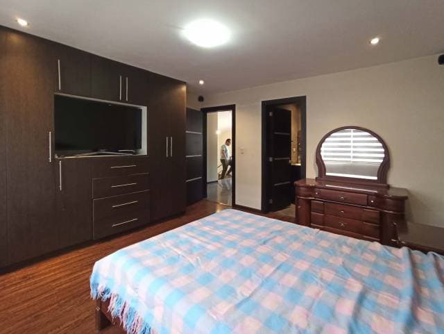 Casa Amoblada en Alquiler Ordoñez Lasso Cuenca Ecuador — foto 11